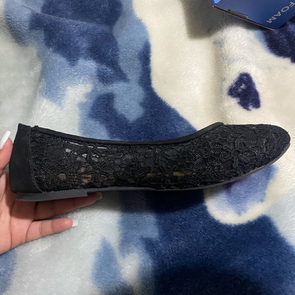 Flats - Picture 2 of 2